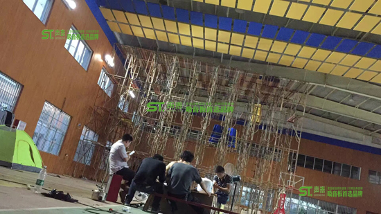 清远学校篮球馆吊顶空间吸声体案例(图2)